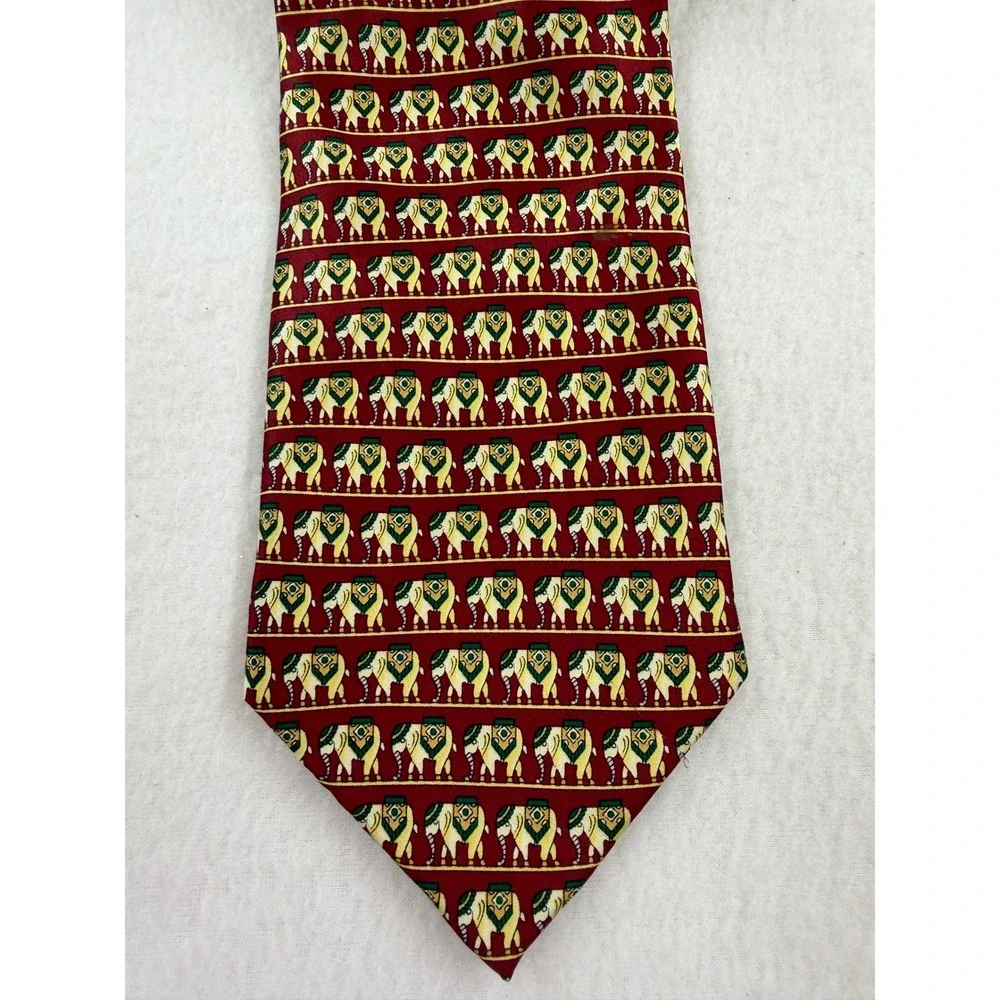 Giorgio Armani Cravatte Mens Silk Tie Red Elephant Print Hand Made Italy Luxury